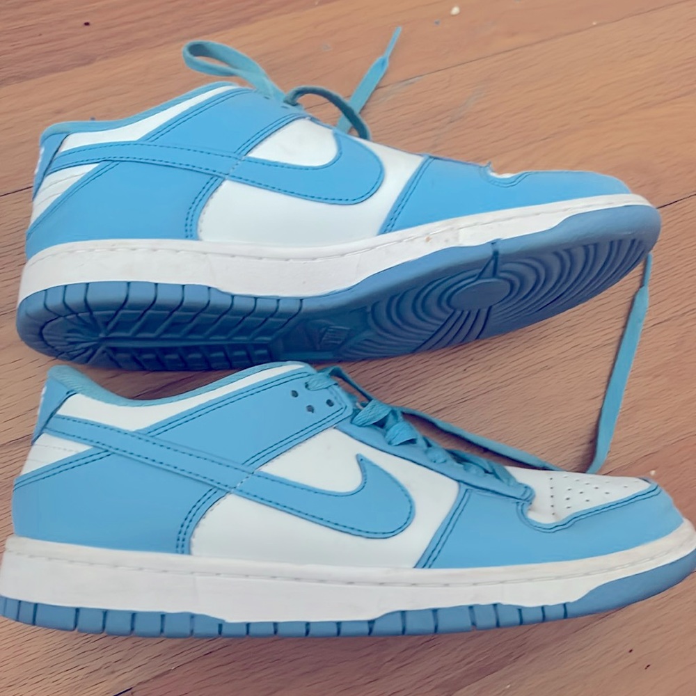 Unc dunks side 8.5 womens